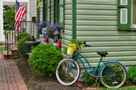 americana-porch-scene