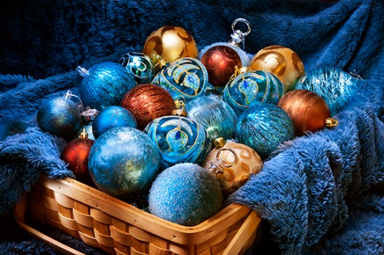 blue-christmas-ornaments