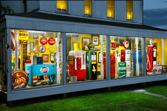 adamstown-antique-window