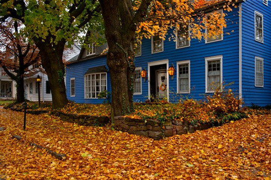 ephrata-blue-house-fall